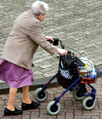 Vermoeden van misbruik of fraude in de ouderenzorg? Dit kun je doen! Vermoeden van misbruik of fraude in de ouderenzorg? Dit kun je doen!